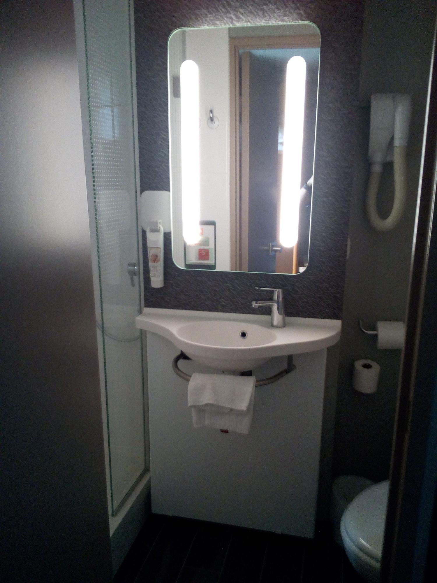 Ibis Carcassonne Centre - La Cite Hotel Buitenkant foto