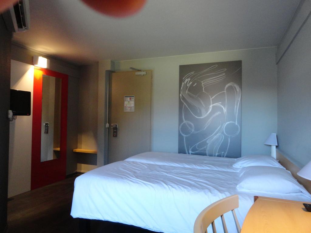 Ibis Carcassonne Centre - La Cite Hotel Buitenkant foto